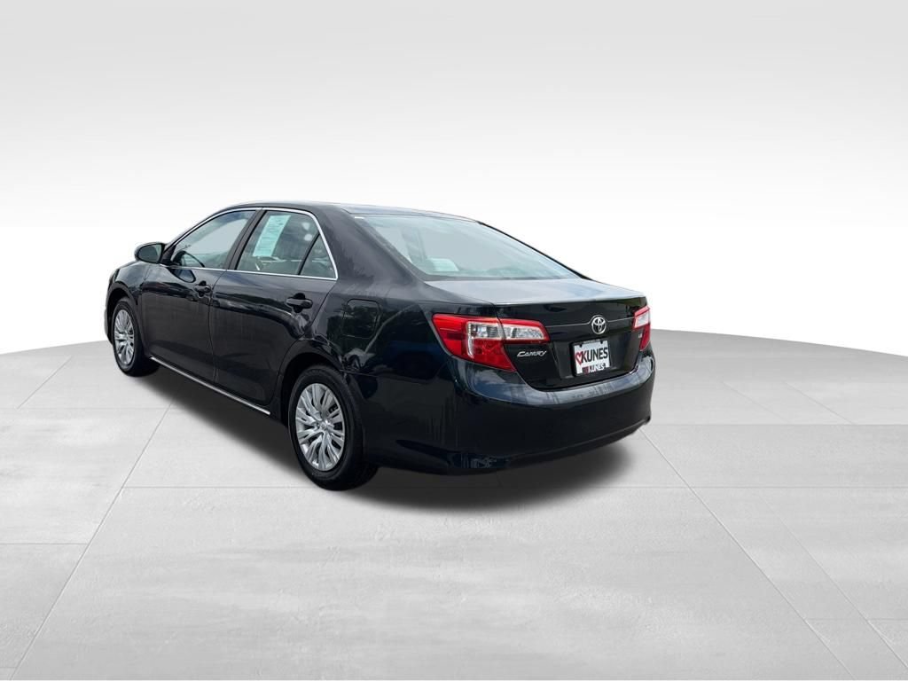 Used 2012 Toyota Camry LE FWD image 7