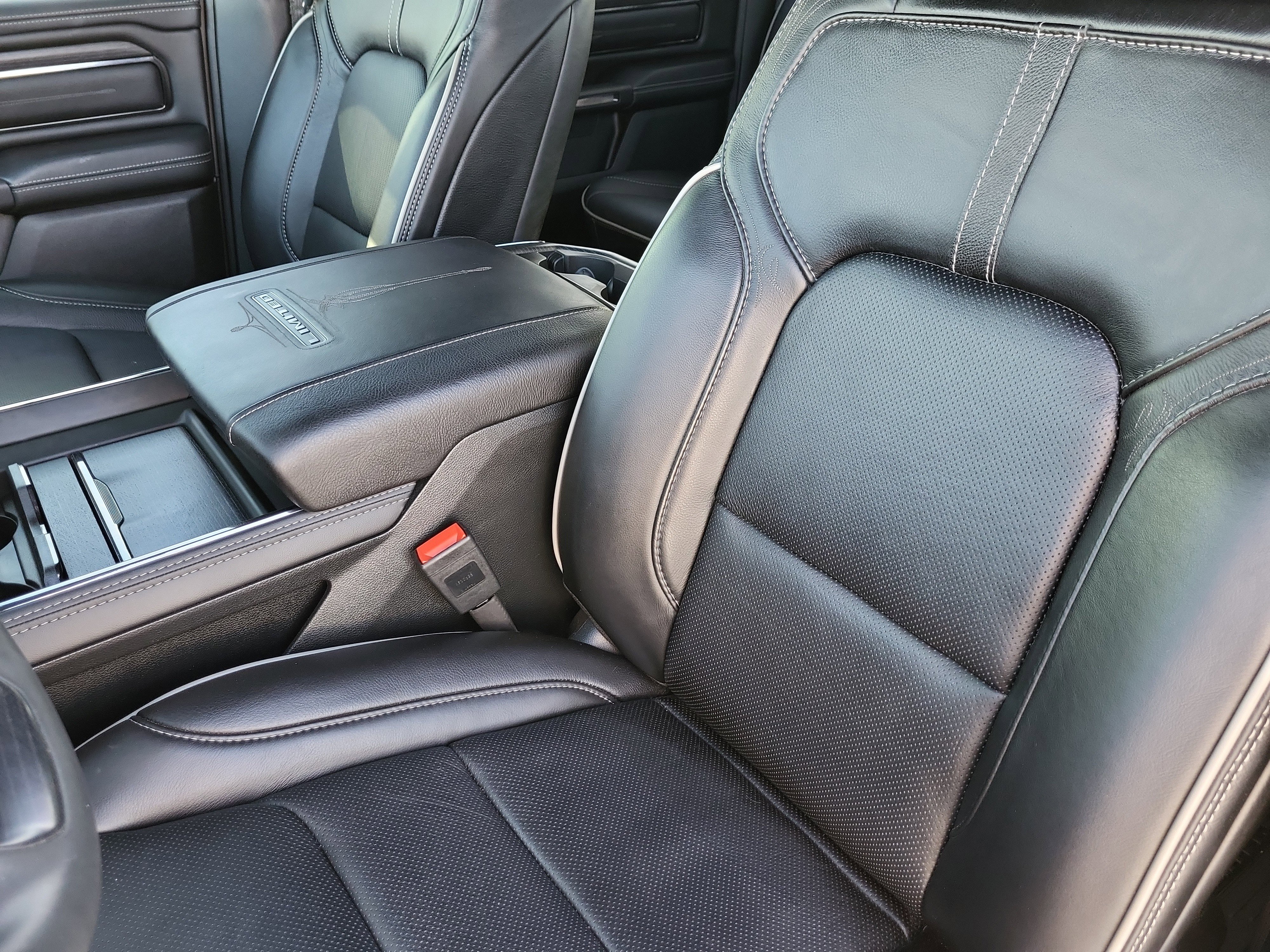 Used 2024 RAM 1500 Limited image 13