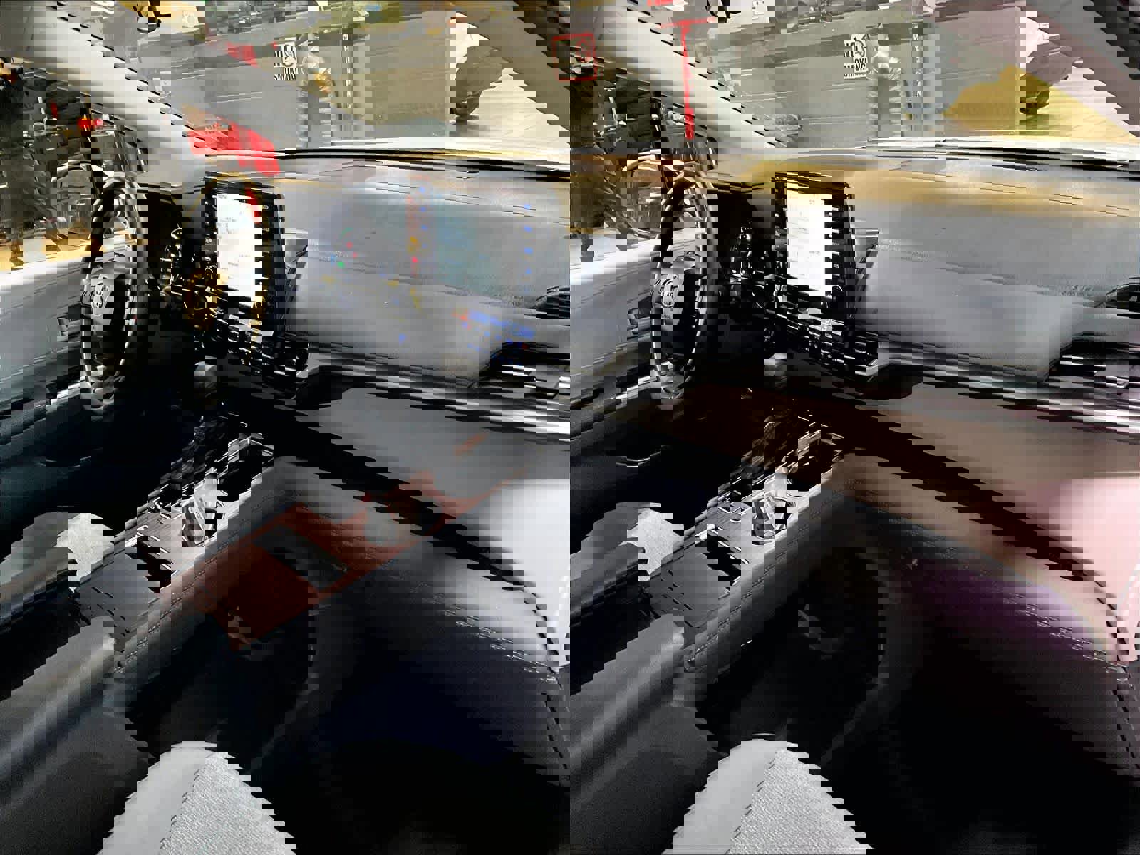 Used 2024 Toyota Sienna LE image 14