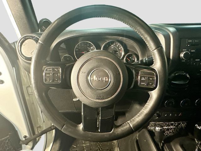 Used 2014 Jeep Wrangler Unlimited Sahara image 12
