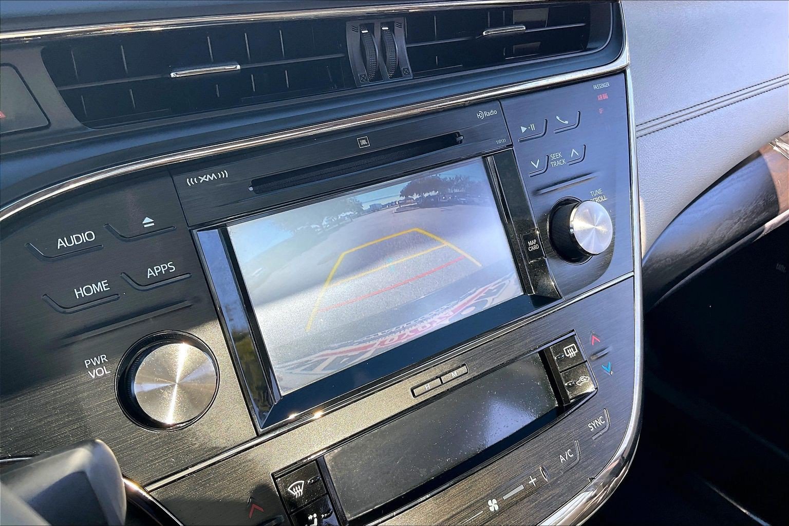 Used 2016 Toyota Avalon Limited FWD image 25