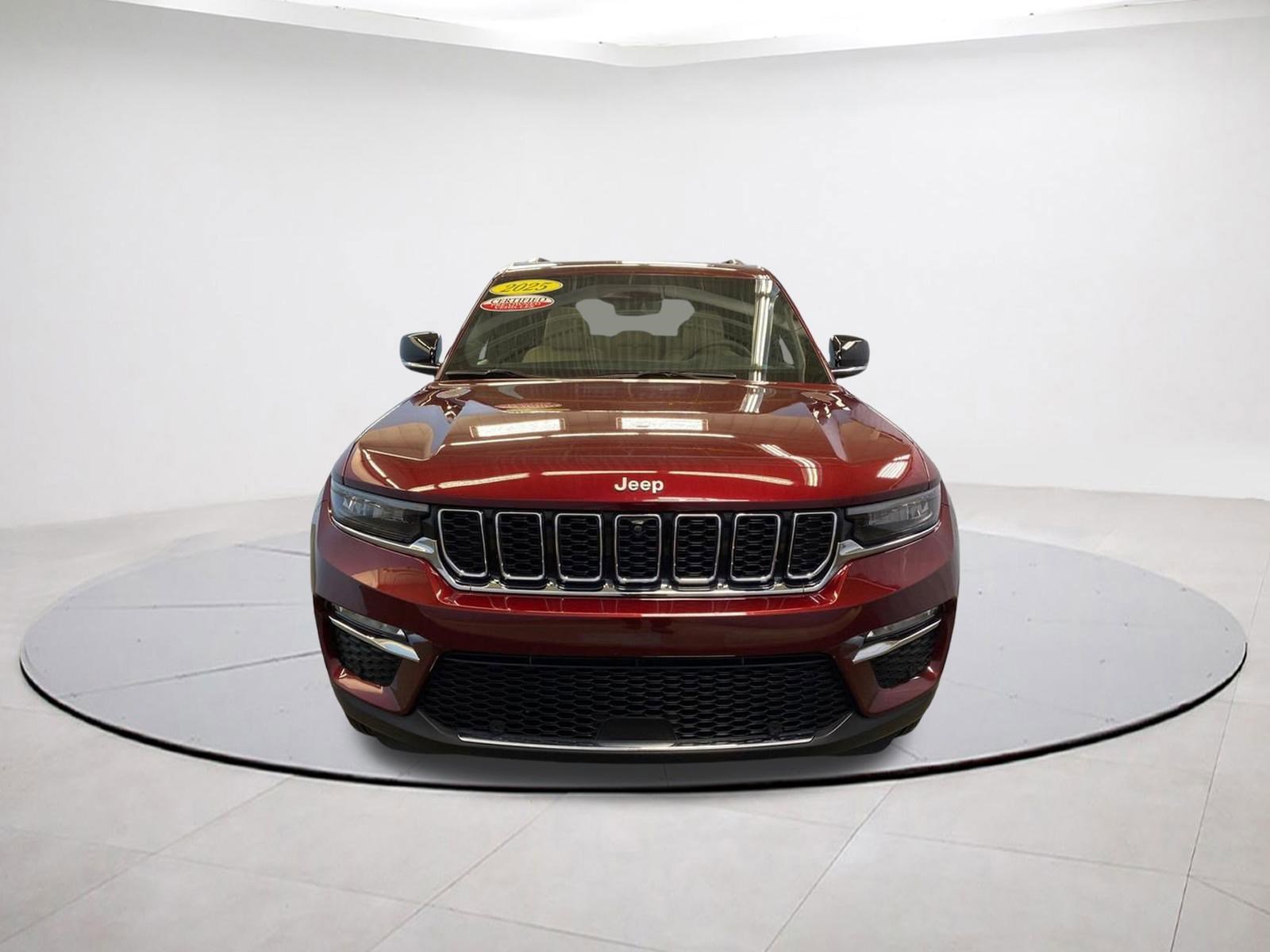Certified 2025 Jeep Grand Cherokee Limited w/ Luxury Tech Group II AWD/4WD image 2