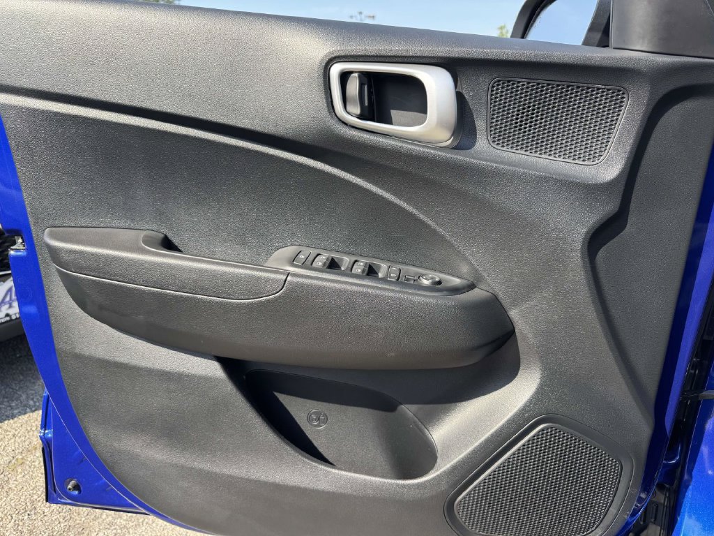 Used 2026 Hyundai Venue SEL FWD image 18