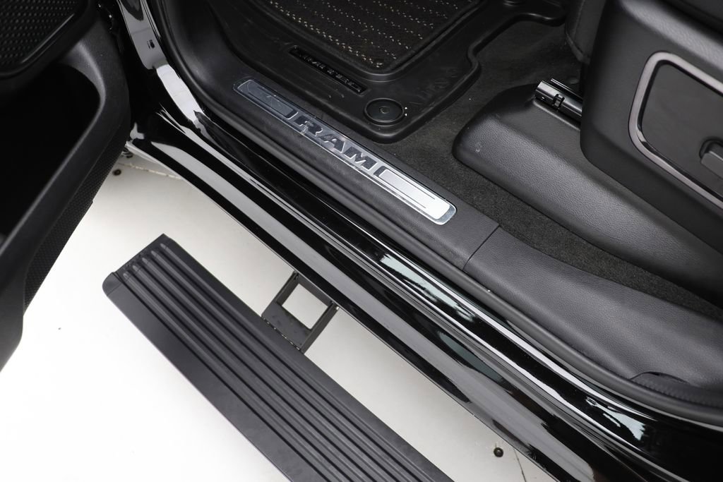 Used 2023 RAM 1500 Limited w/ Body Color Bumper Group AWD/4WD image 21