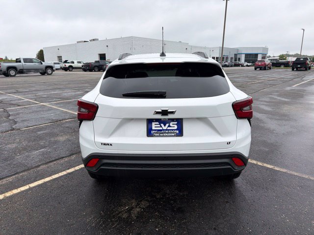 New 2026 Chevrolet Trax LT w/ Driver Confidence Package FWD image 6