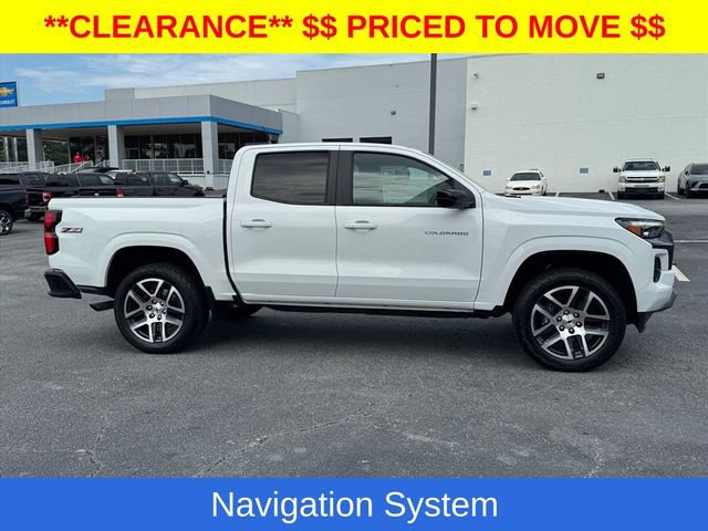 Certified 2024 Chevrolet Colorado Z71 w/ Z71 Convenience Package 2 AWD/4WD image 3