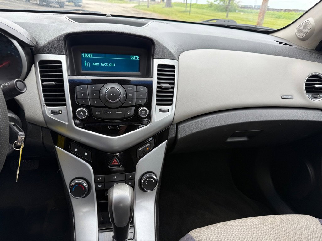 Used 2012 Chevrolet Cruze LS w/ Connectivity Package FWD image 13