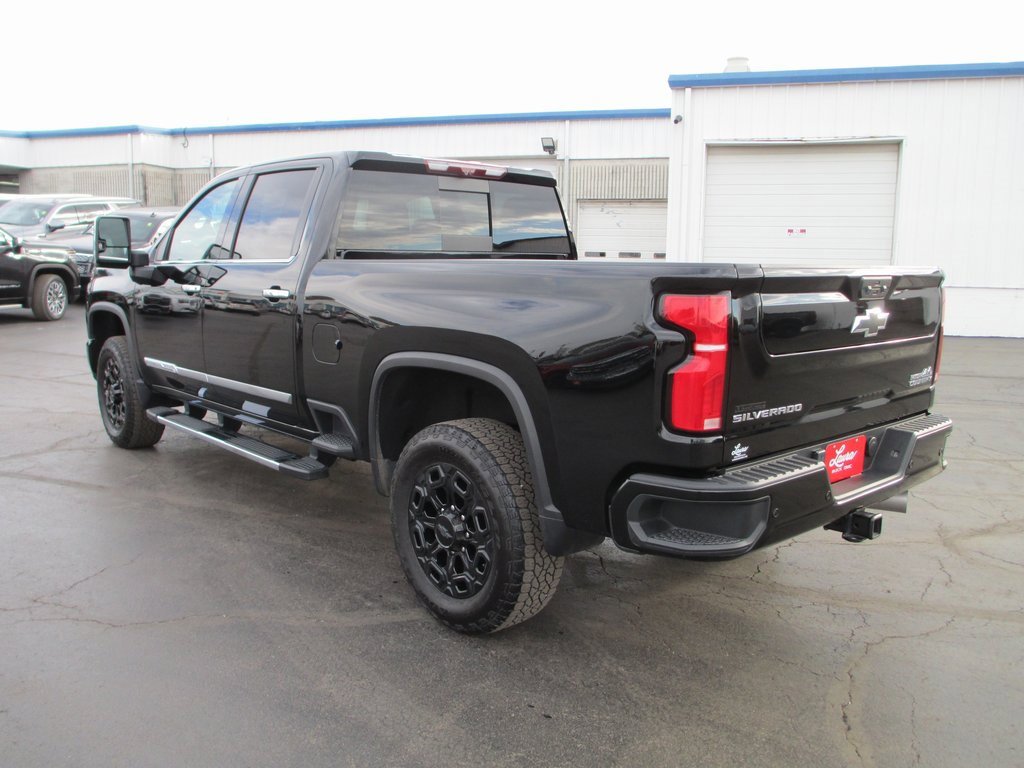 Certified 2024 Chevrolet Silverado 2500 High Country w/ High Country Premium Package image 8