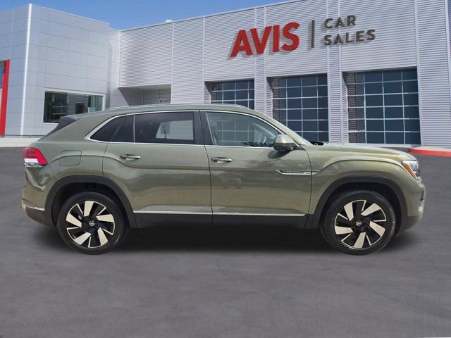 Used 2025 Volkswagen Atlas Cross Sport SEL image 5