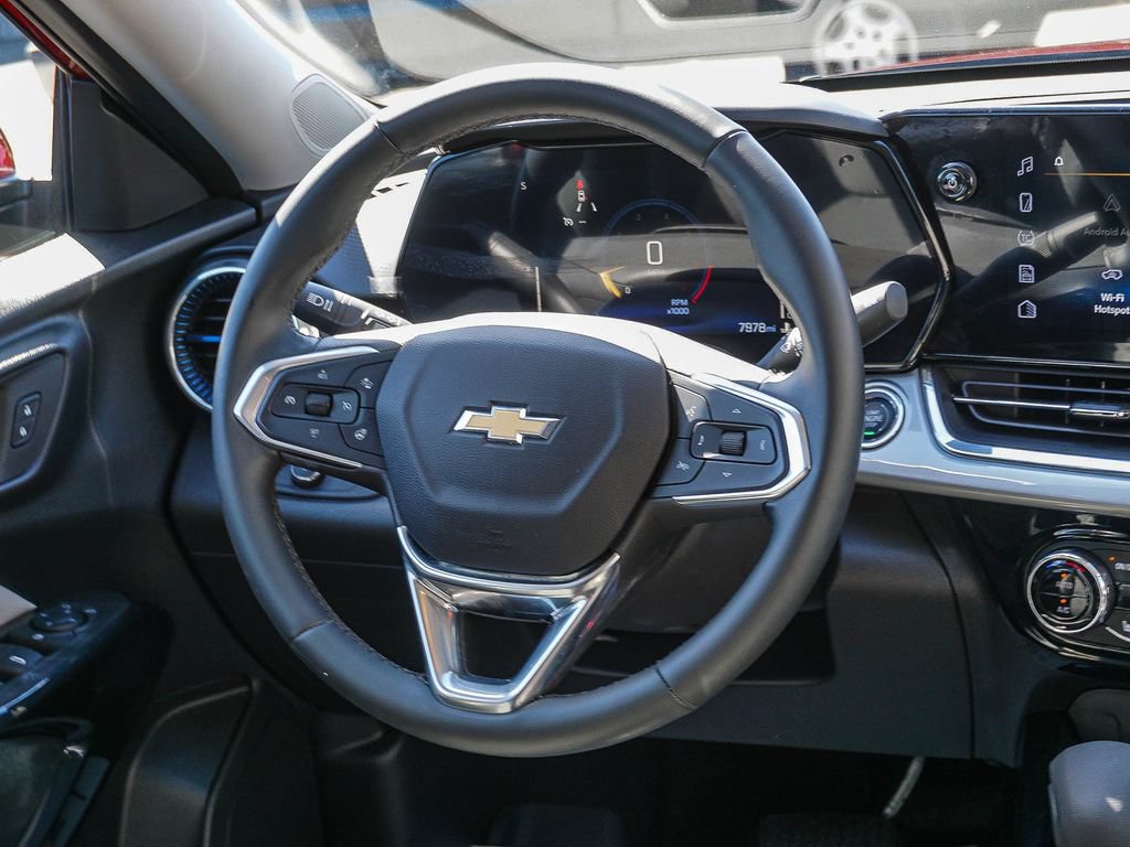 Used 2026 Chevrolet Trax LT w/ Driver Confidence Package FWD image 16