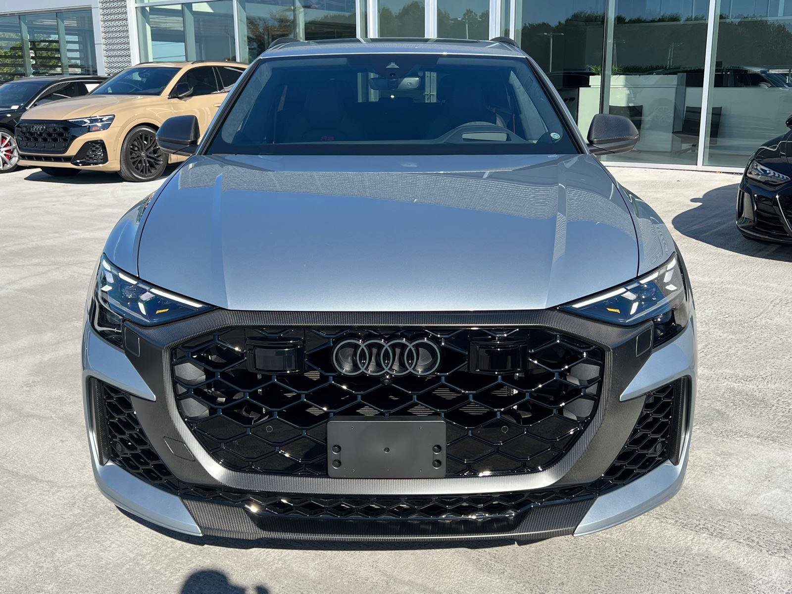 Used 2025 Audi RS Q8 performance image 2