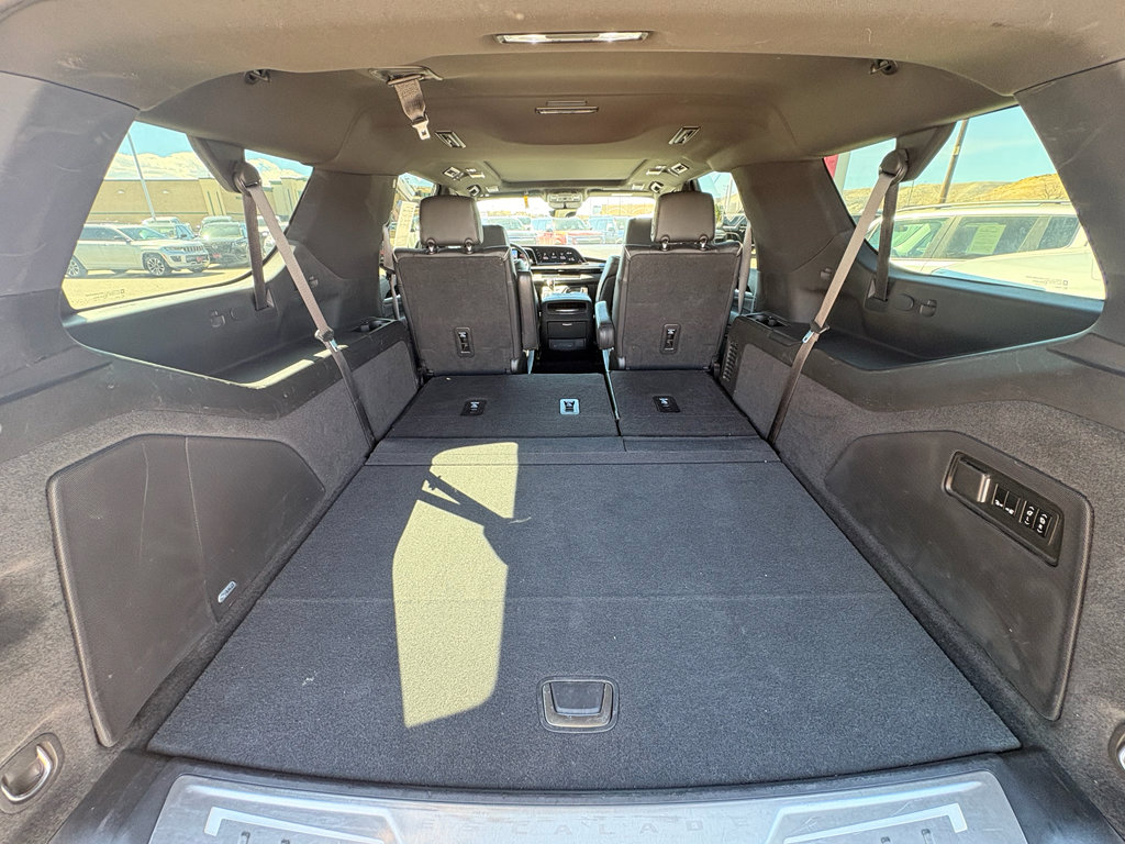 Used 2021 Cadillac Escalade ESV Sport w/ Driver Assist Tech Package AWD/4WD image 11