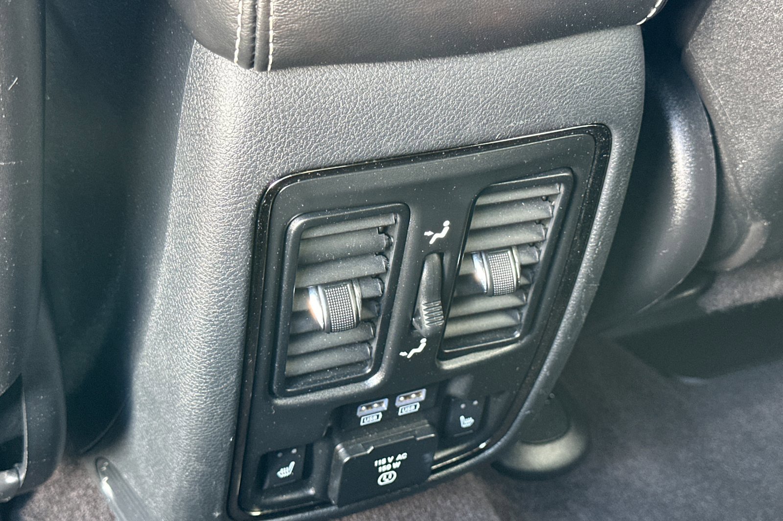 Used 2018 Dodge Durango SRT w/ SRT Interior Appearance Group image 44