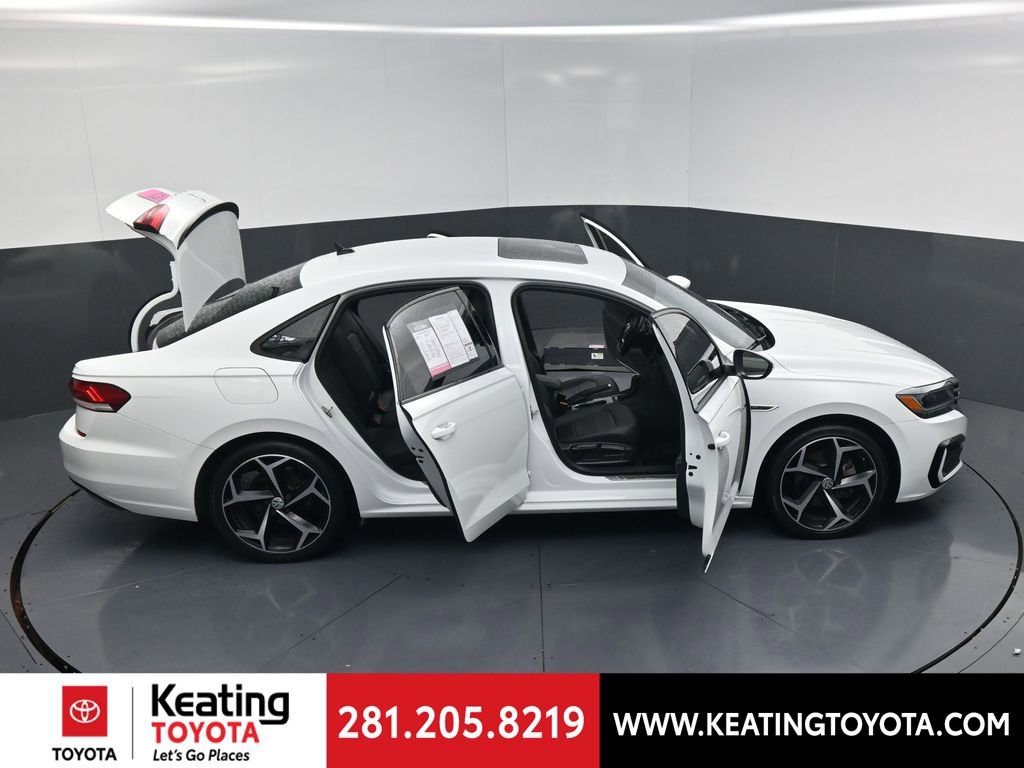 Used 2022 Volkswagen Passat 2.0T R-Line image 22