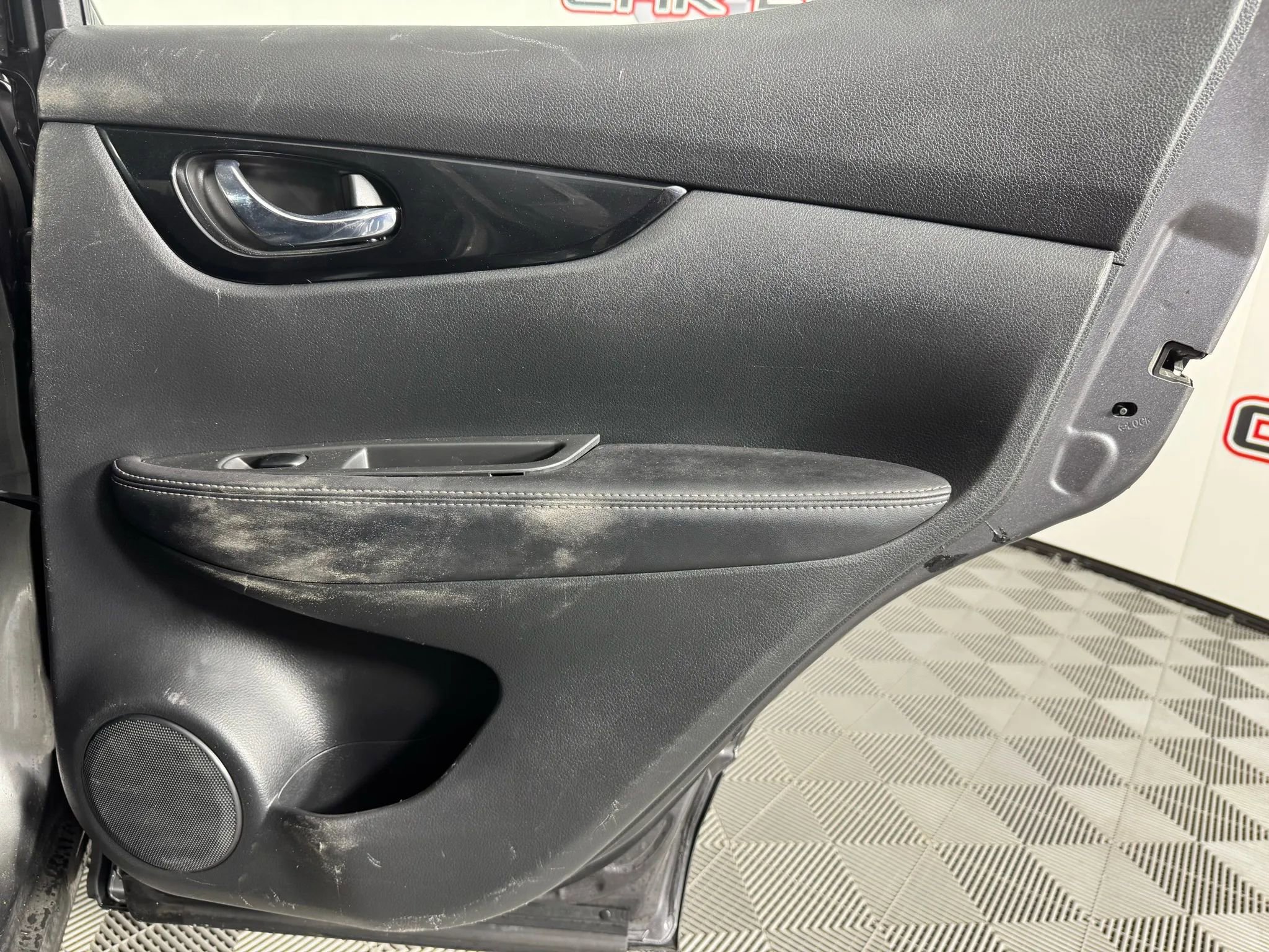 Used 2021 Nissan Rogue Sport SV image 41