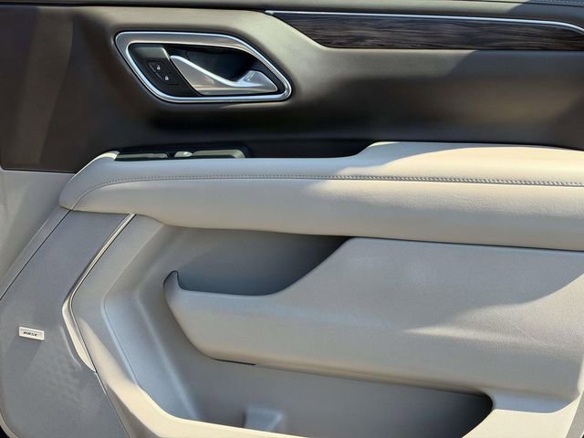 Used 2022 Chevrolet Tahoe Z71 w/ Z71 Off-Road Package AWD/4WD image 6