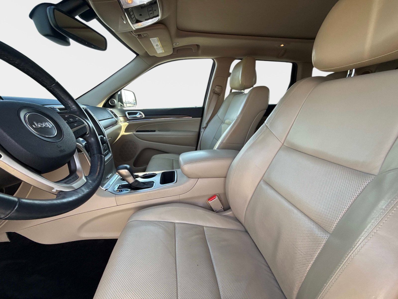Used 2017 Jeep Grand Cherokee Limited w/ Luxury Group II RWD image 25