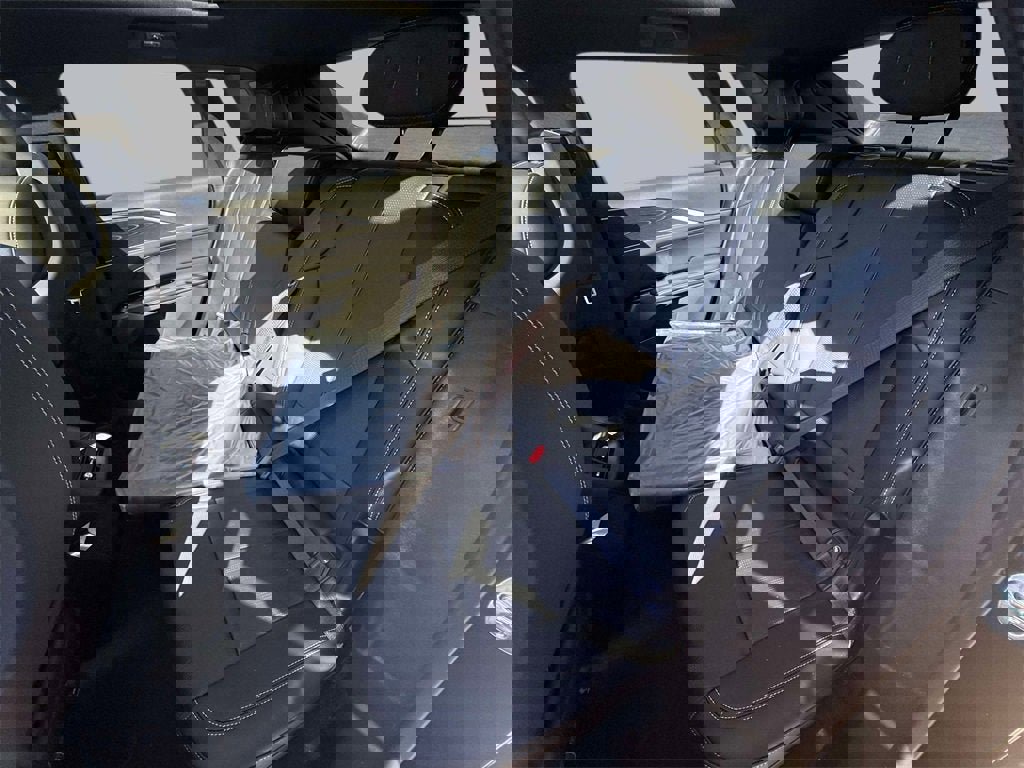 New 2025 Cadillac Lyriq Luxury image 13