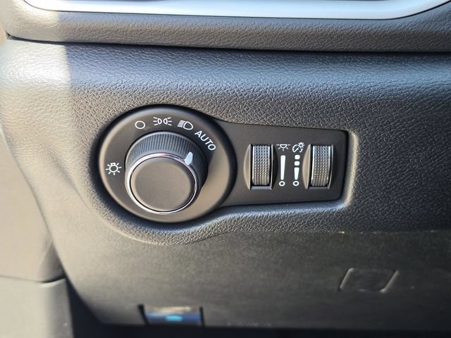 New 2026 Chrysler Voyager LX FWD image 29