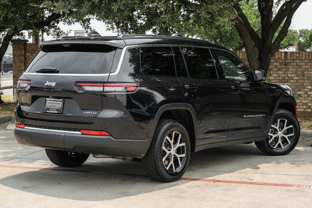 Used 2023 Jeep Grand Cherokee L Limited w/ Luxury Tech Group II AWD/4WD image 15
