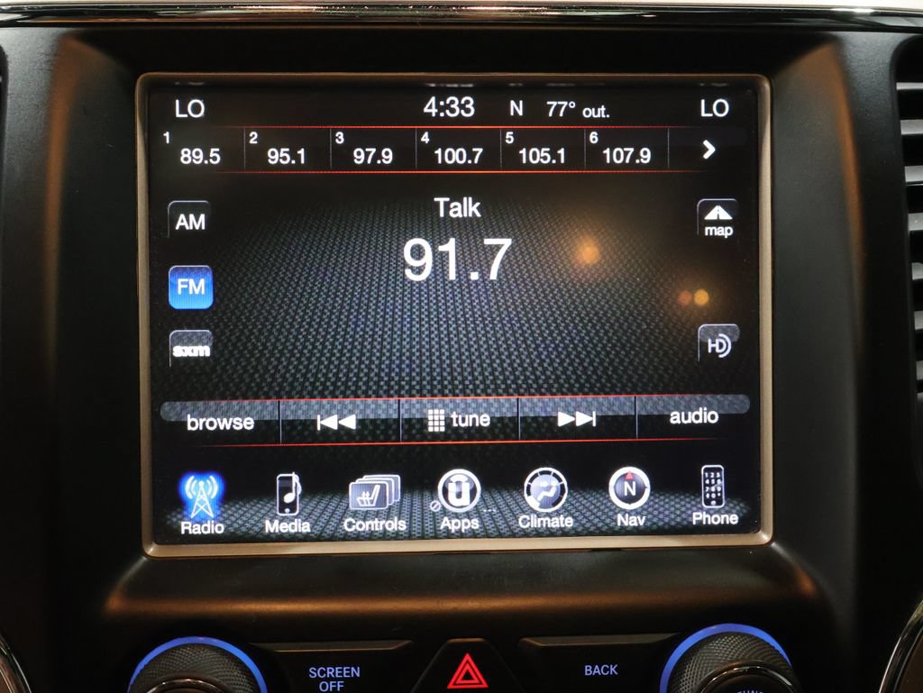 Used 2017 Jeep Grand Cherokee Overland w/ Jeep Active Safety Group AWD/4WD image 29