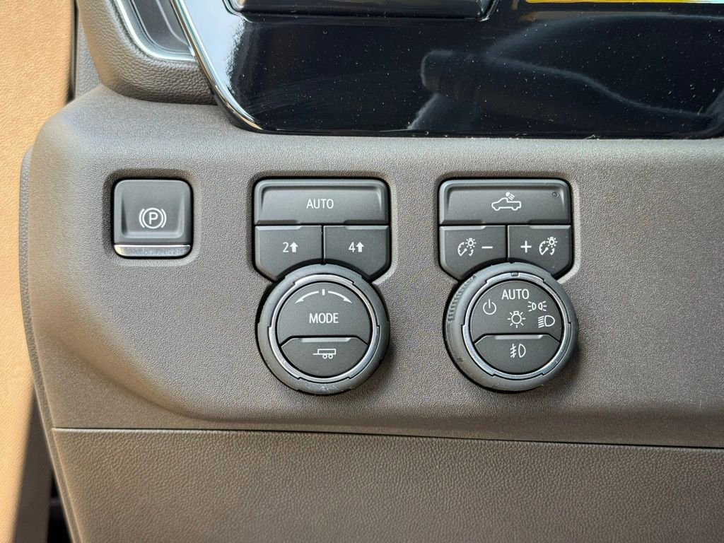 Used 2026 Chevrolet Silverado 1500 RST AWD/4WD image 28