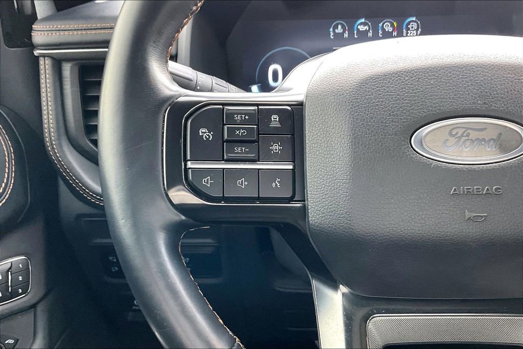 Used 2024 Ford Expedition Platinum AWD/4WD image 10