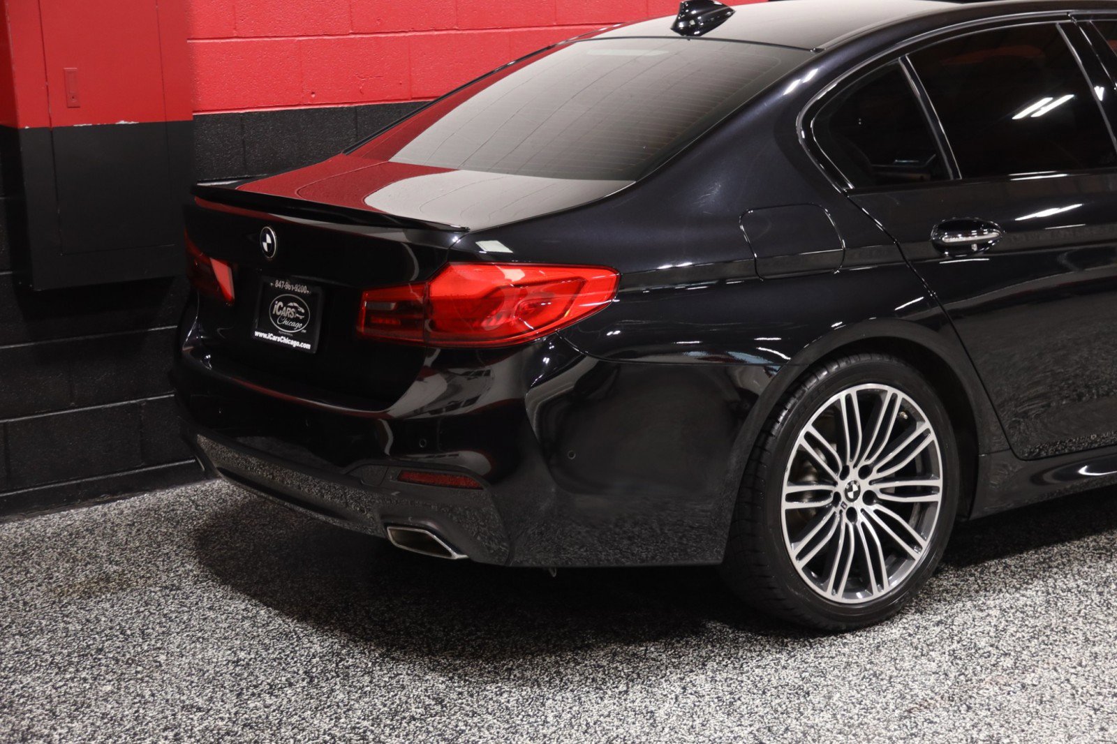 Used 2018 BMW 530i xDrive AWD/4WD image 9