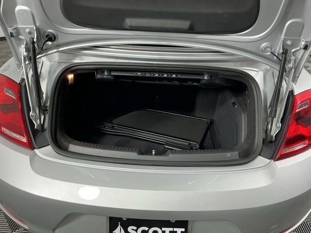 Used 2013 Volkswagen Beetle 2.0T image 20