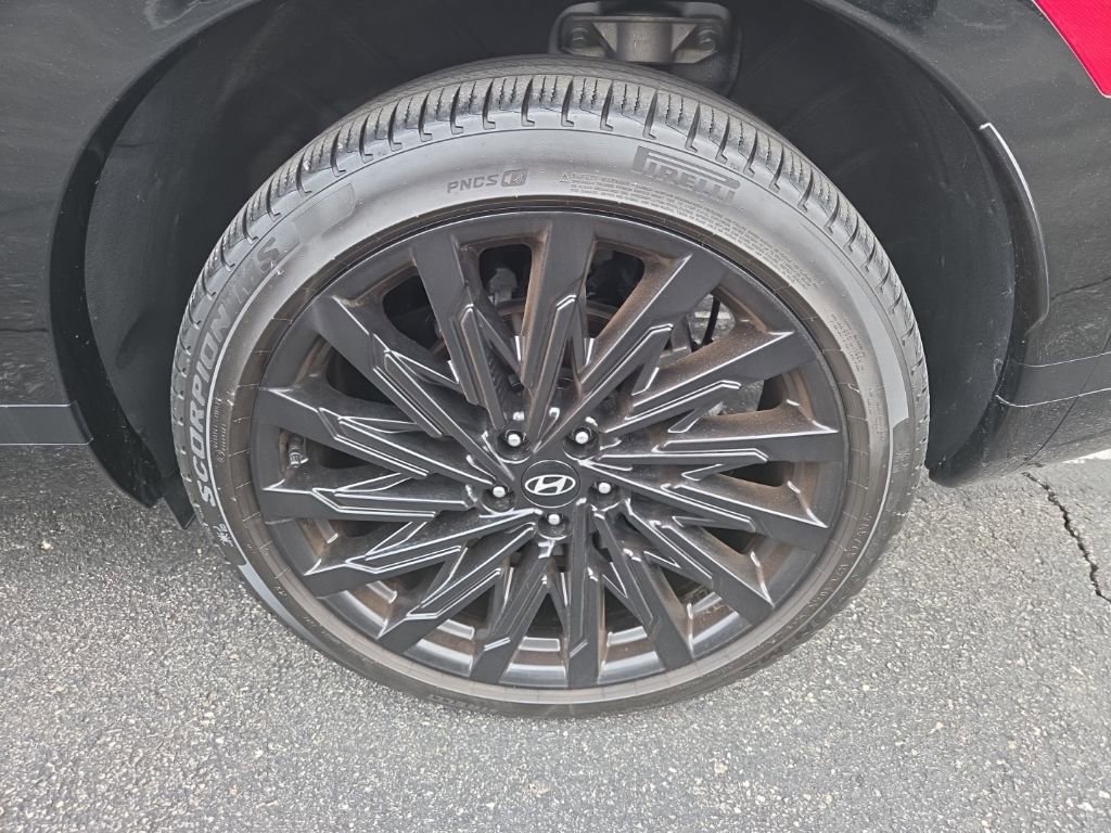 Used 2024 Hyundai Santa Fe Calligraphy image 10