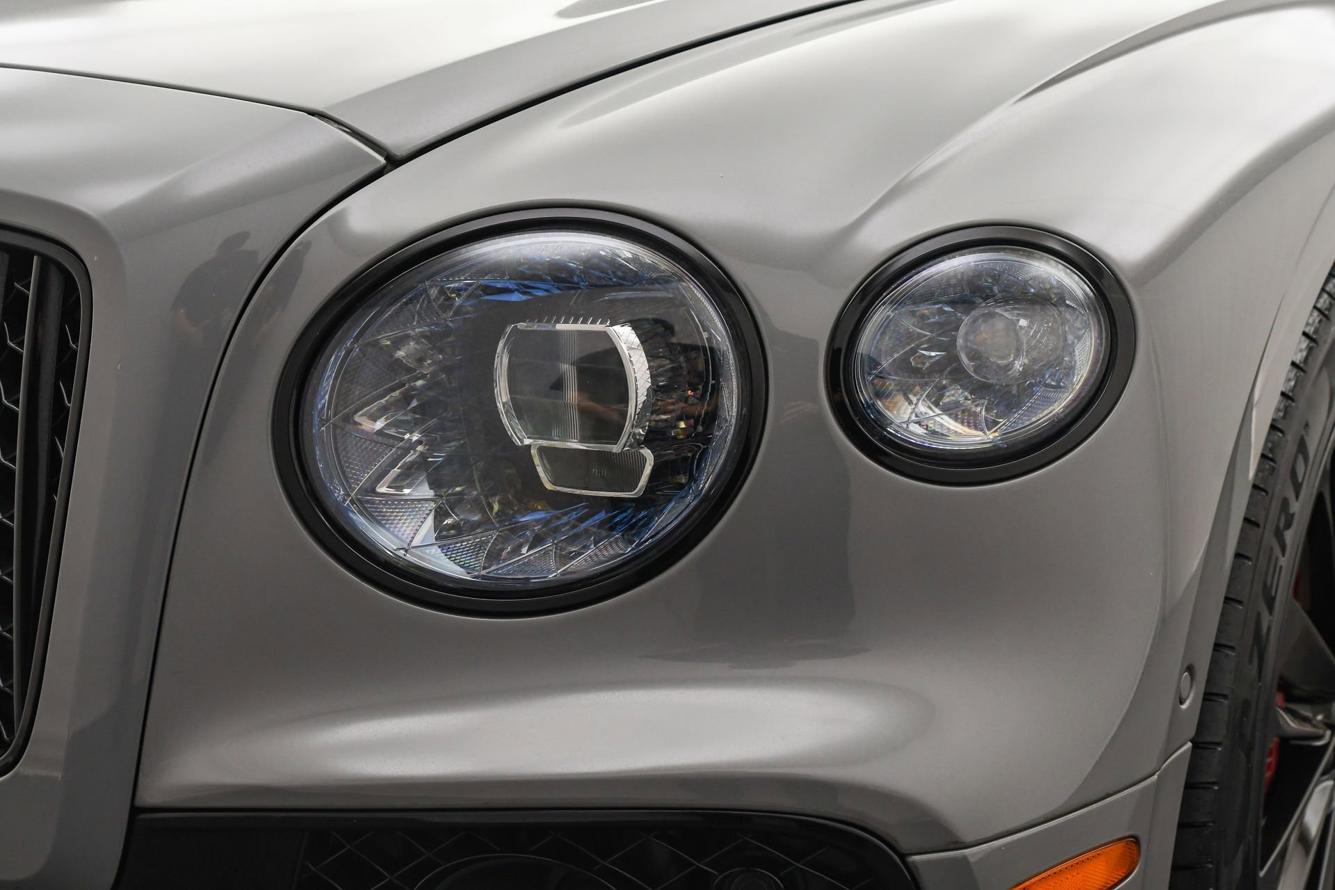 Certified 2023 Bentley Flying Spur W12 image 30