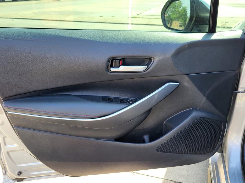 Used 2025 Toyota Corolla SE FWD image 19