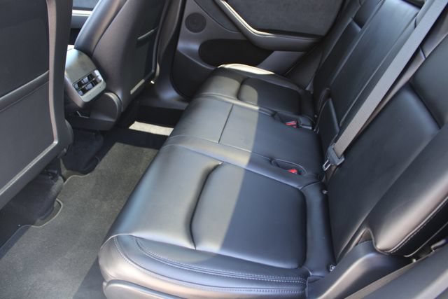 Used 2022 Tesla Model Y Long Range AWD/4WD image 33