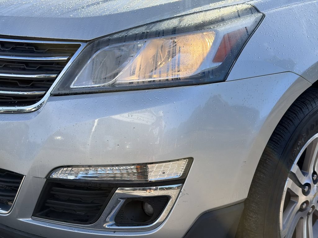 Used 2016 Chevrolet Traverse LT FWD image 10