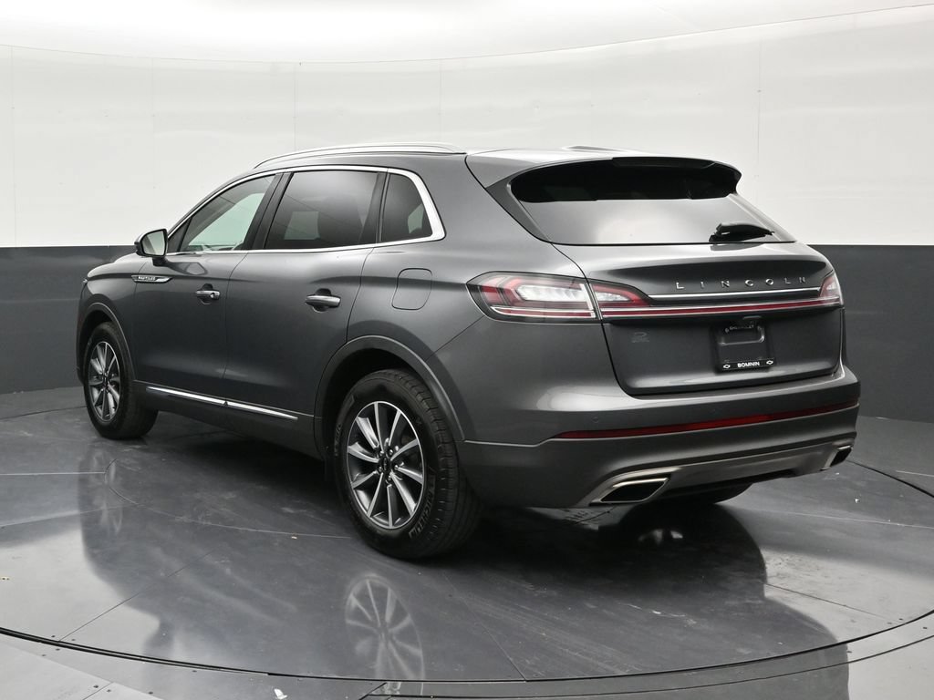 Used 2022 Lincoln Nautilus FWD image 3