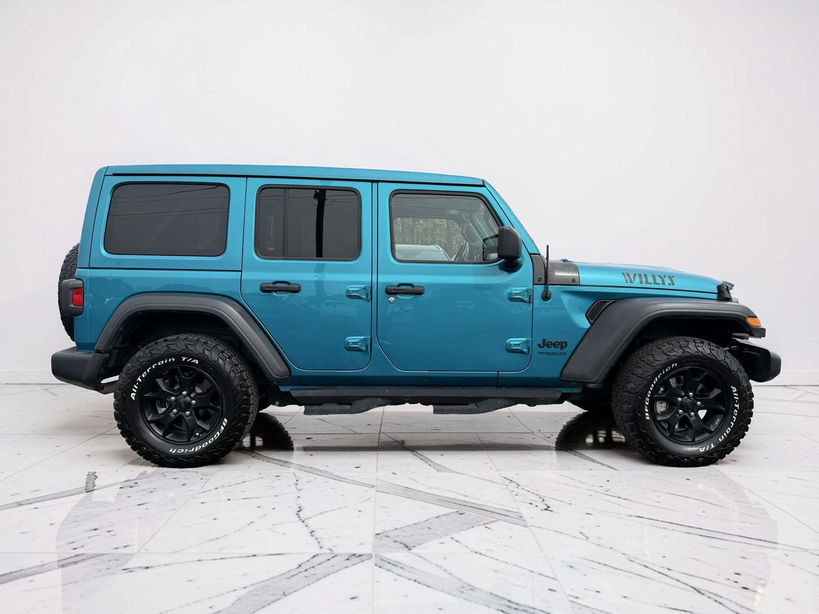 Used 2020 Jeep Wrangler Unlimited Sport image 2