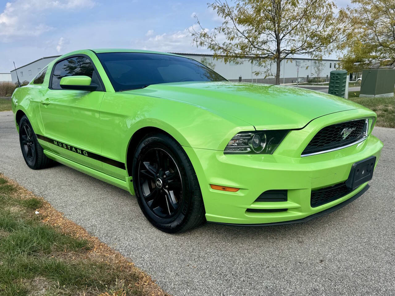 Used 2014 Ford Mustang Premium image 4