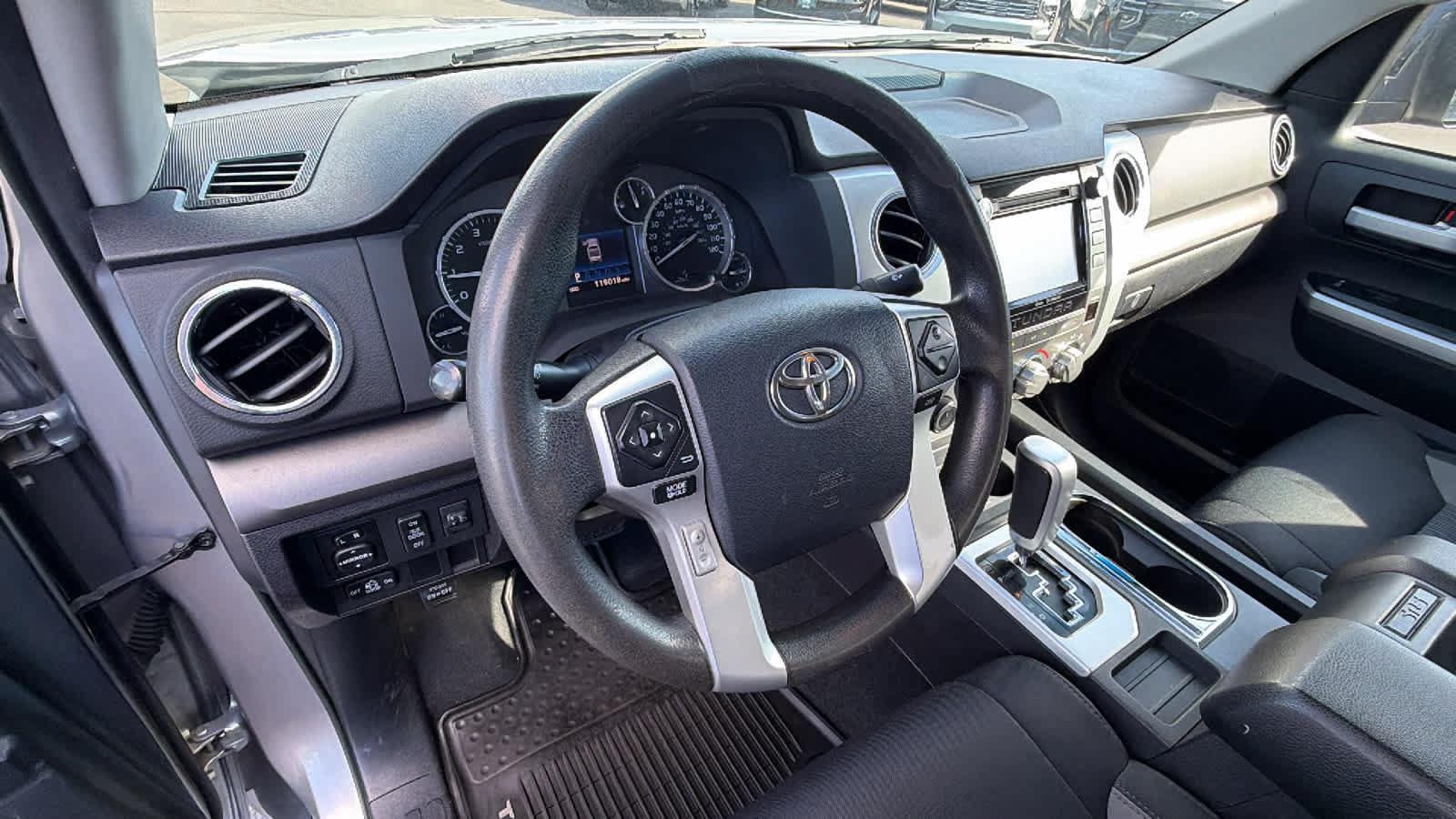 Used 2014 Toyota Tundra SR5 w/ SR5 Upgrade Package AWD/4WD image 10