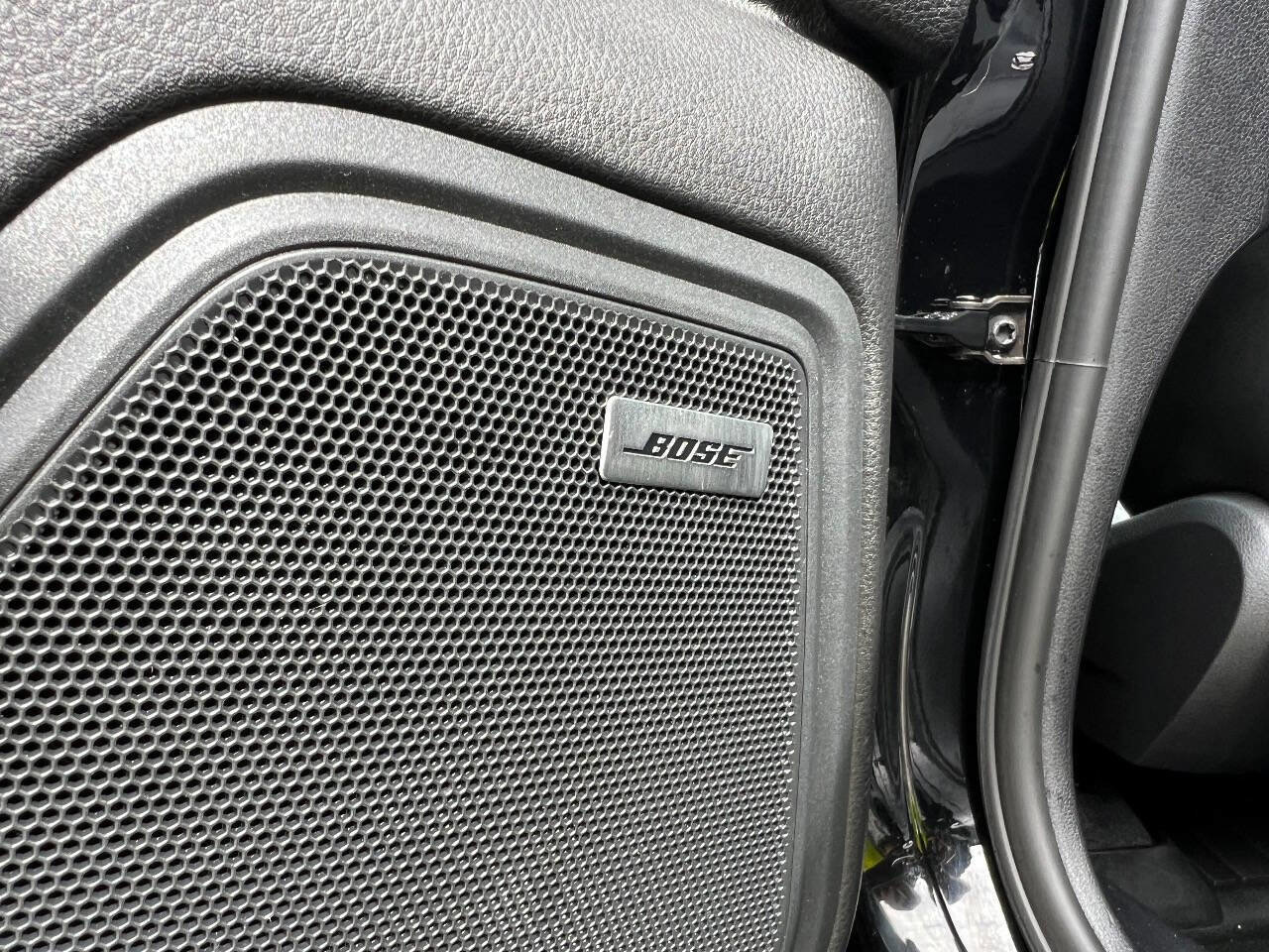 Used 2018 Porsche Macan image 24