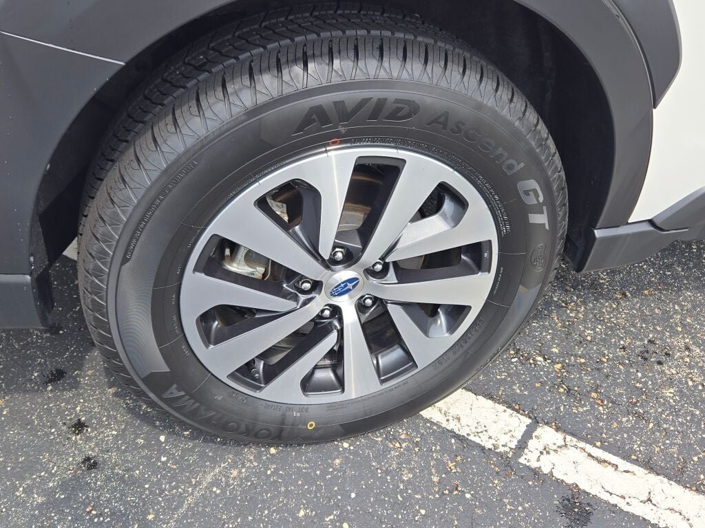 Certified 2024 Subaru Outback Premium AWD/4WD image 9