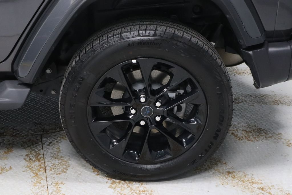 Used 2025 Jeep Wrangler Unlimited Sahara image 15