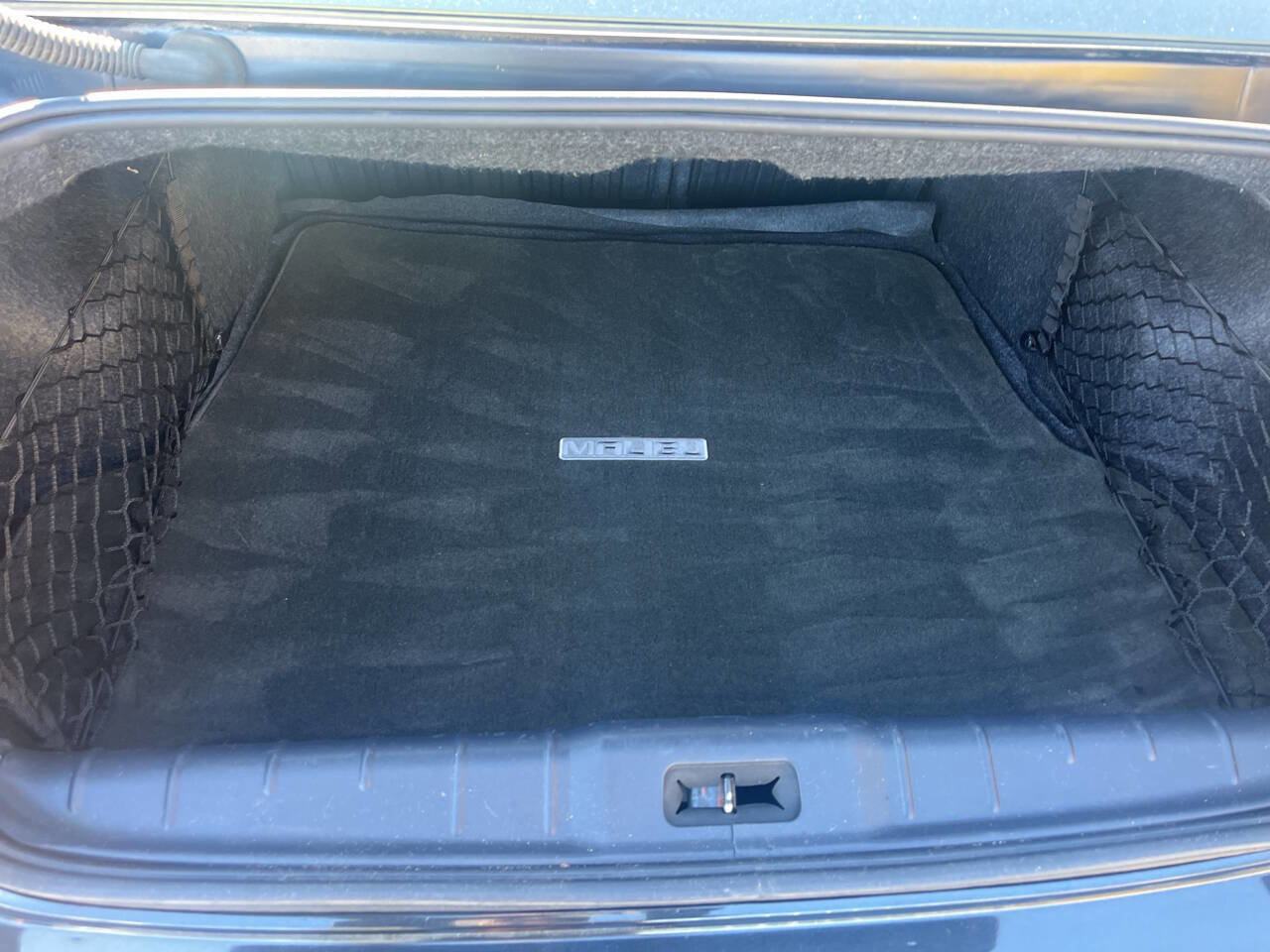 Used 2009 Chevrolet Malibu LTZ w/ HFV6 Engine Package image 29