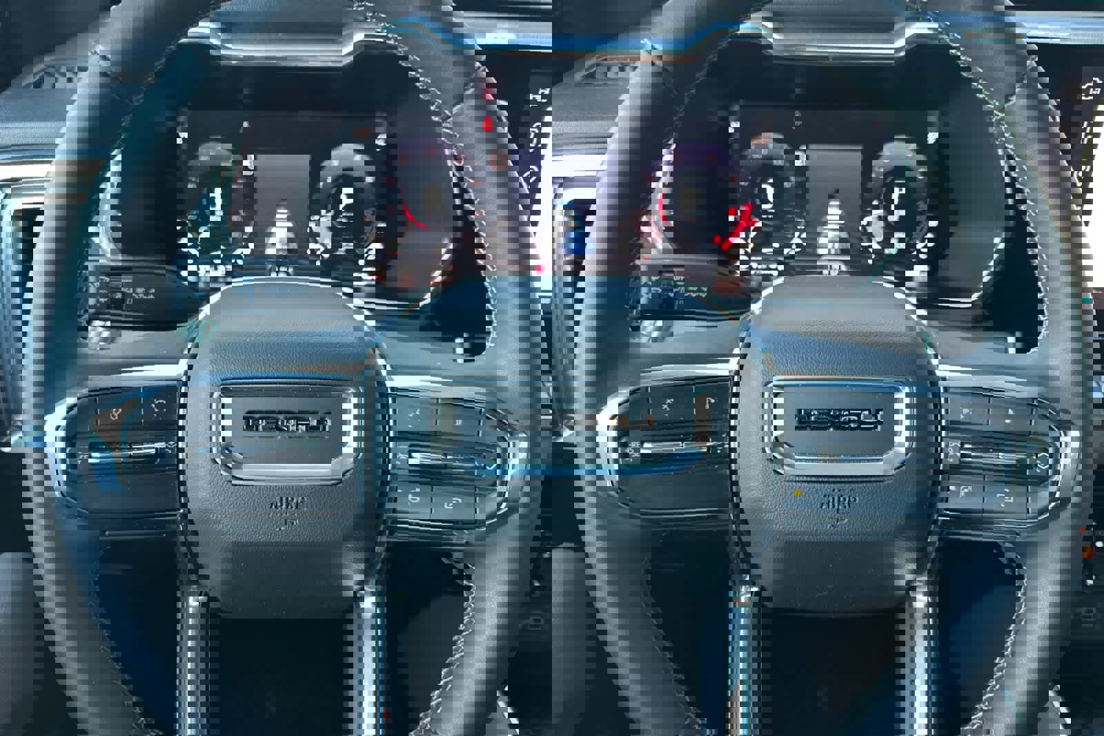 Used 2024 GMC Canyon Denali image 25