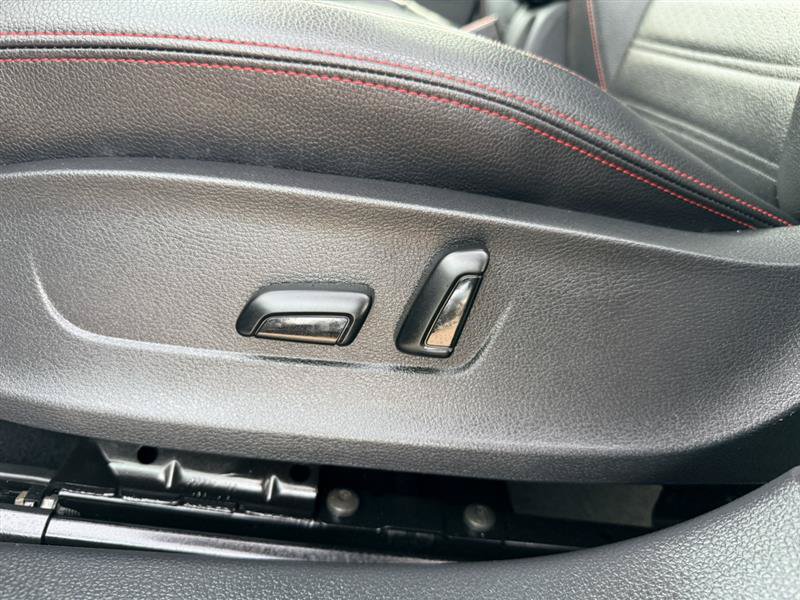 Used 2017 Volkswagen Jetta GLI FWD image 27