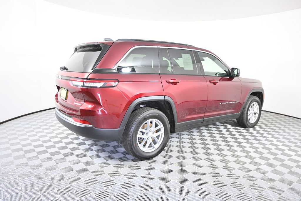 Used 2026 Jeep Grand Cherokee Laredo X AWD/4WD image 6