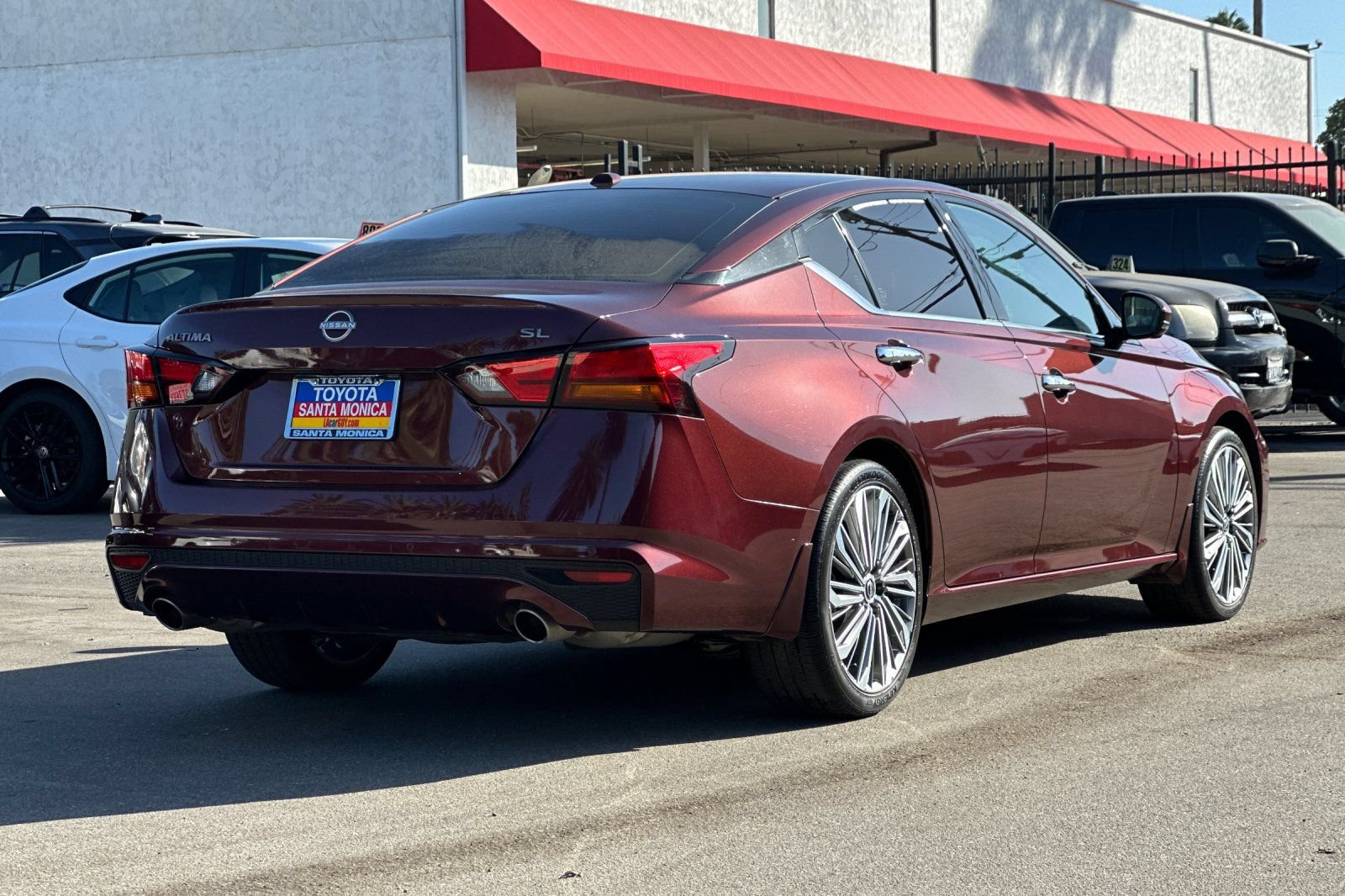 Used 2024 Nissan Altima 2.5 SL FWD image 4
