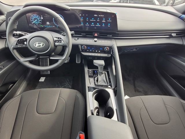 New 2025 Hyundai Elantra SEL image 21