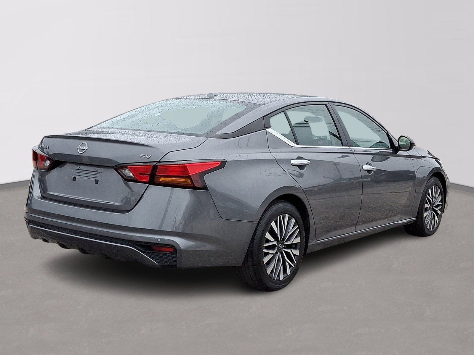 Used 2024 Nissan Altima 2.5 SV image 6