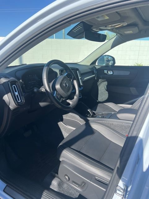New 2025 Volvo XC40 B5 Core w/ Climate Package image 12