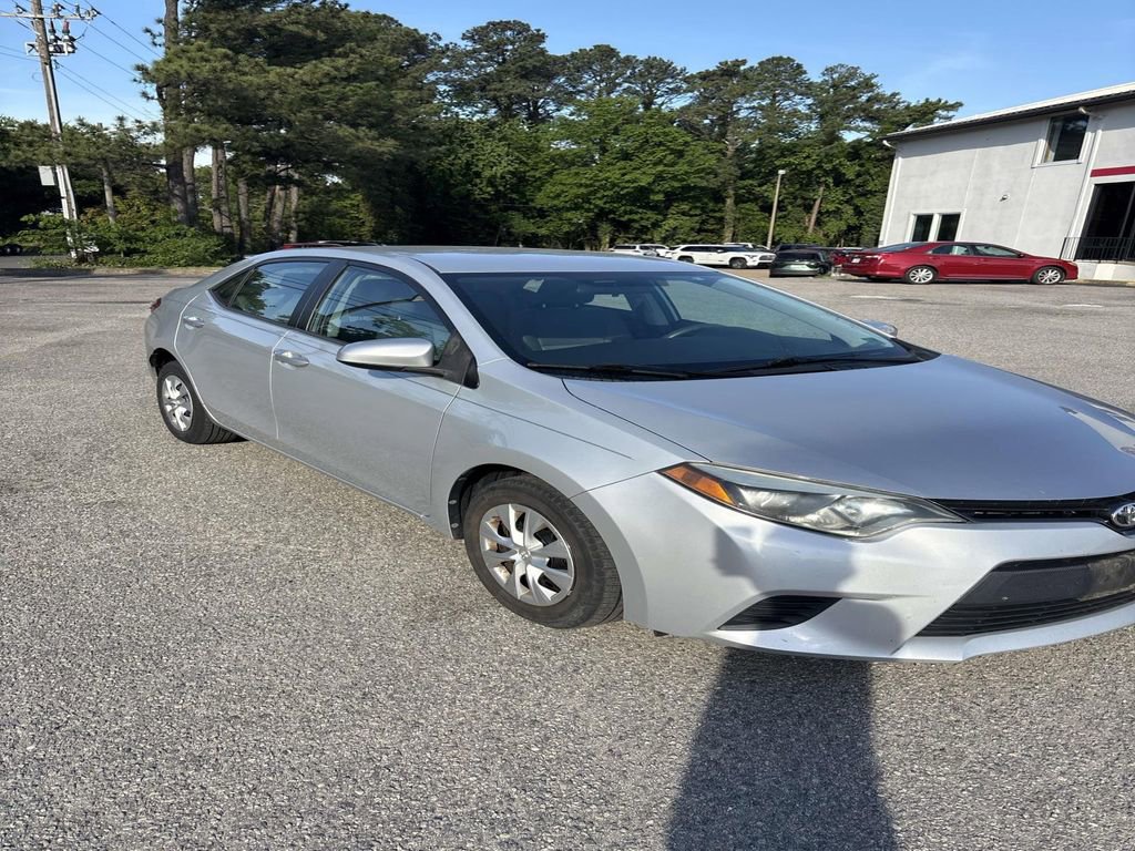 Used 2015 Toyota Corolla L FWD image 2